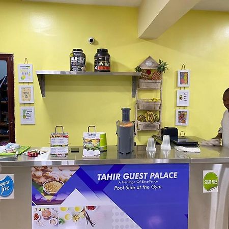 Tahir Guest Palace Hotel Kano Bagian luar foto